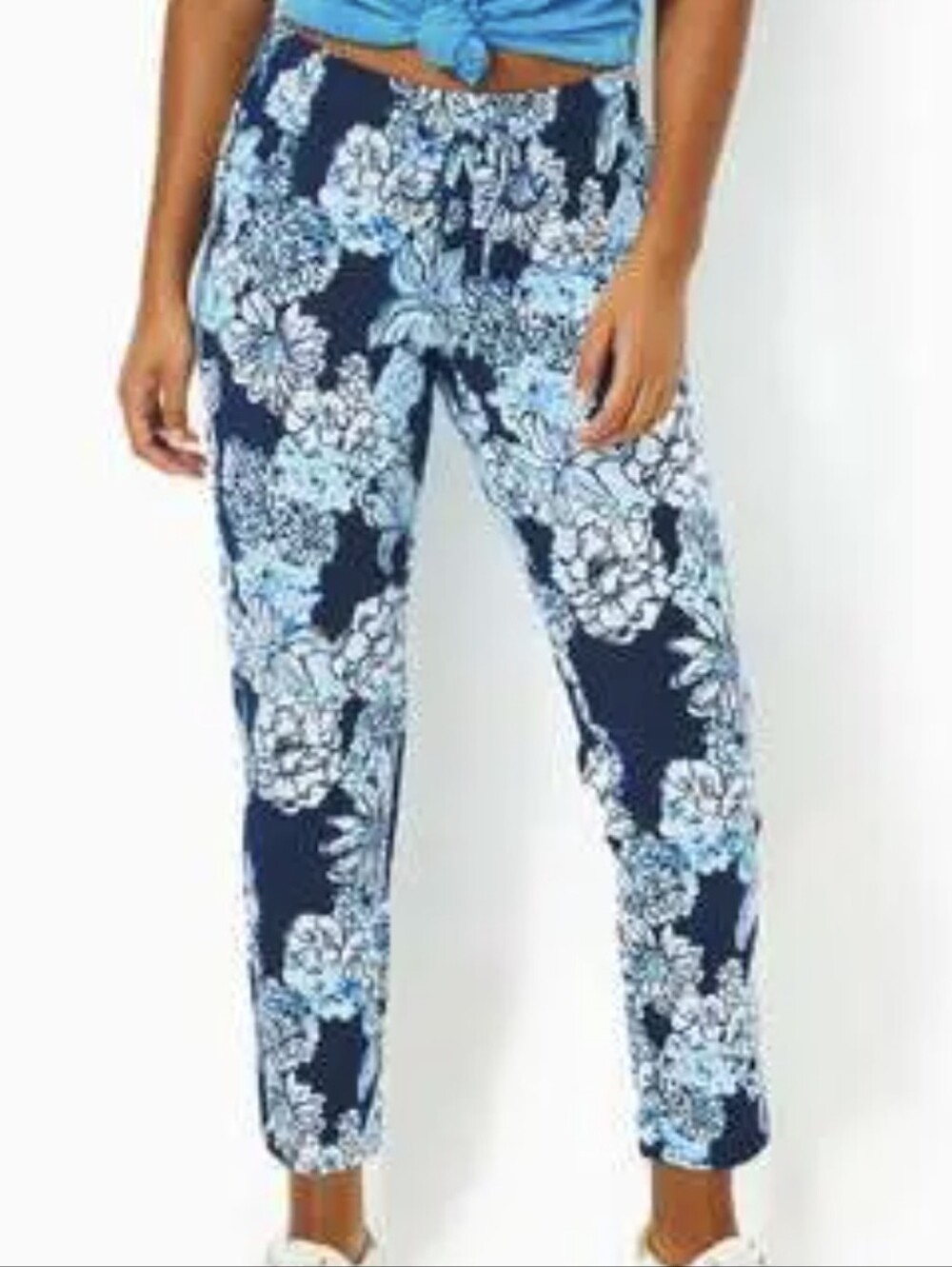 Lilly Pulitzer Navy & Light Blue Floral Cropped Pull-On Pants